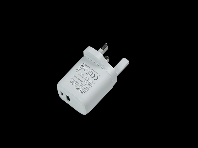 B35 PD20W + QC18W charger UK