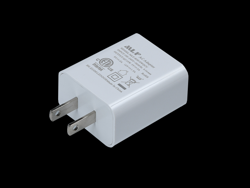 B28 QC18W 中规单USB 充电器 
