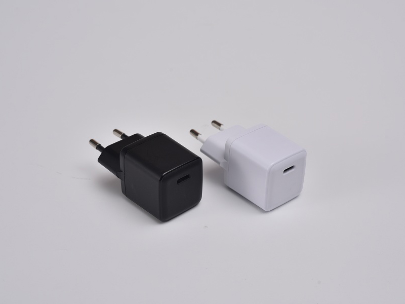 B46  GaN30W PD20W Charger